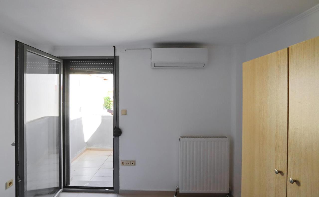 Katerina Apartments Keramotí Esterno foto